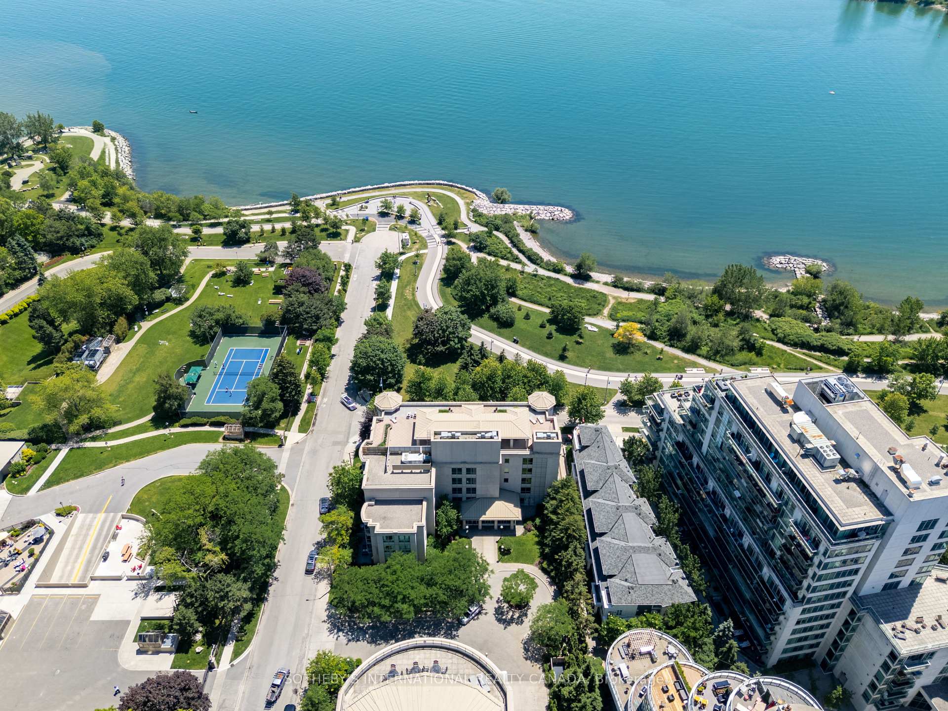 80 Palace Pier Court 302, Toronto Unit: 302