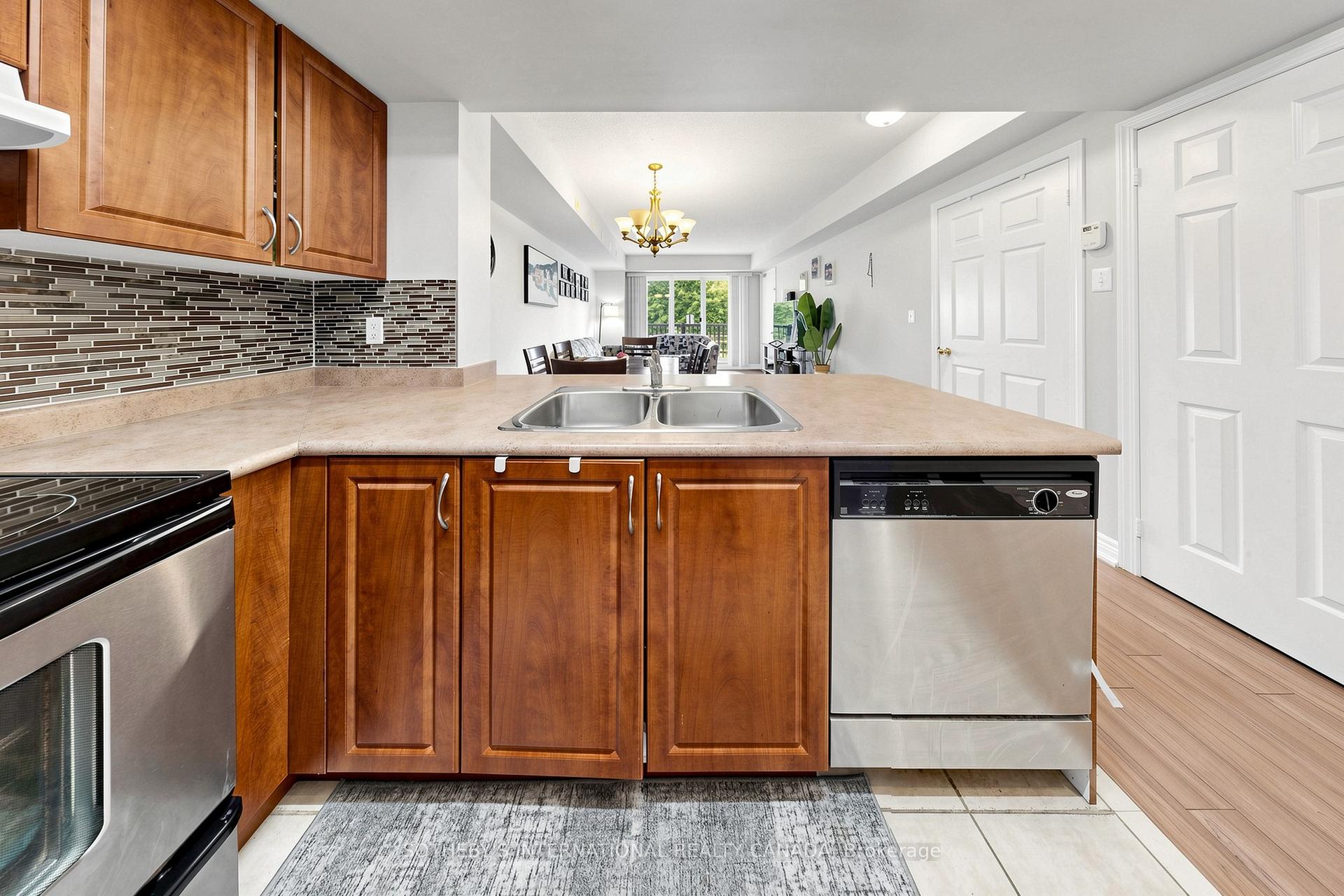 3035 Finch Avenue W 2012, Toronto Unit: 2012