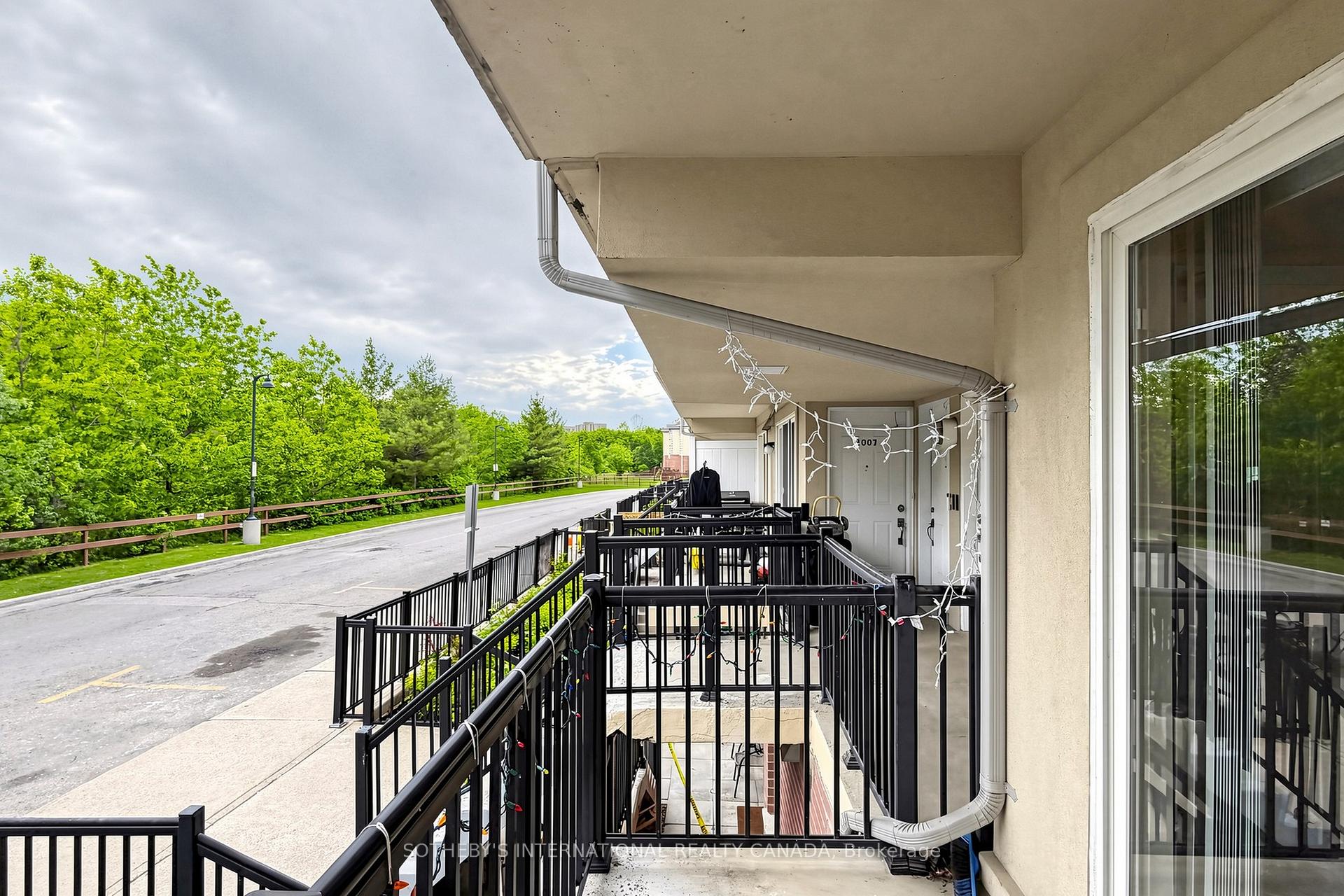 3035 Finch Avenue W 2012, Toronto Unit: 2012