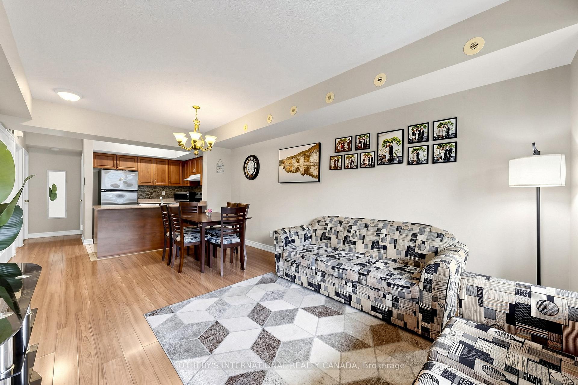 3035 Finch Avenue W 2012, Toronto Unit: 2012
