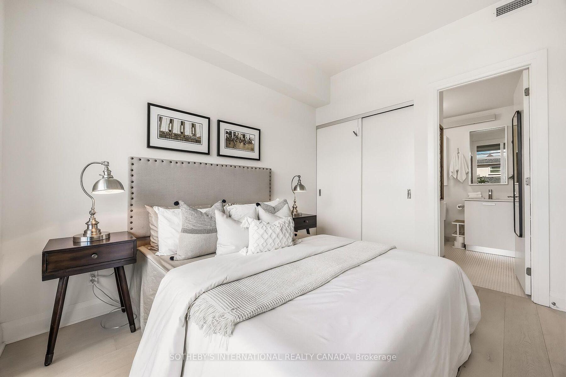 245 Perth Avenue N 104, Toronto Unit: 104