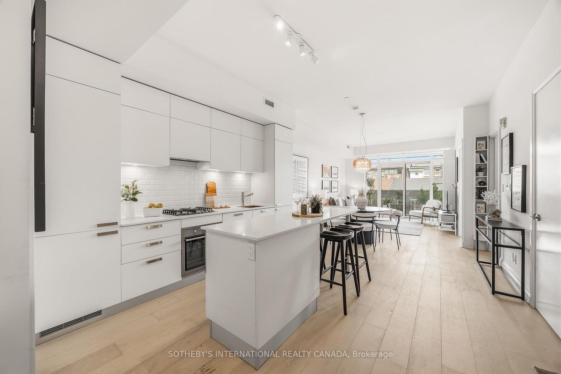245 Perth Avenue N 104, Toronto Unit: 104