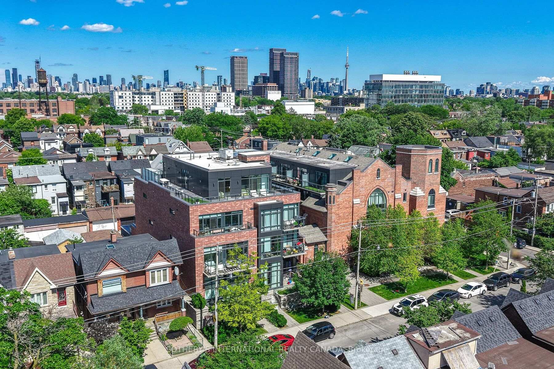245 Perth Avenue N 104, Toronto Unit: 104