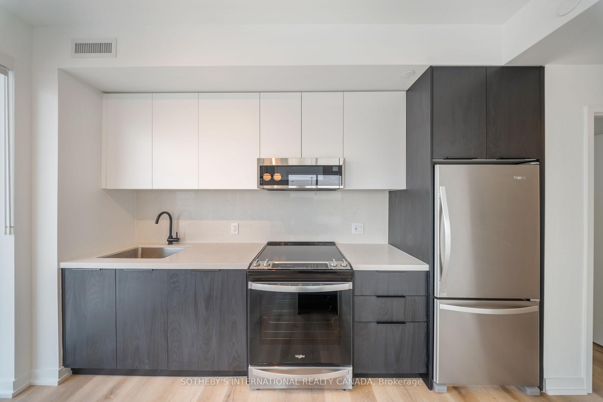 5 York Garden Way 402, Toronto Unit: 402