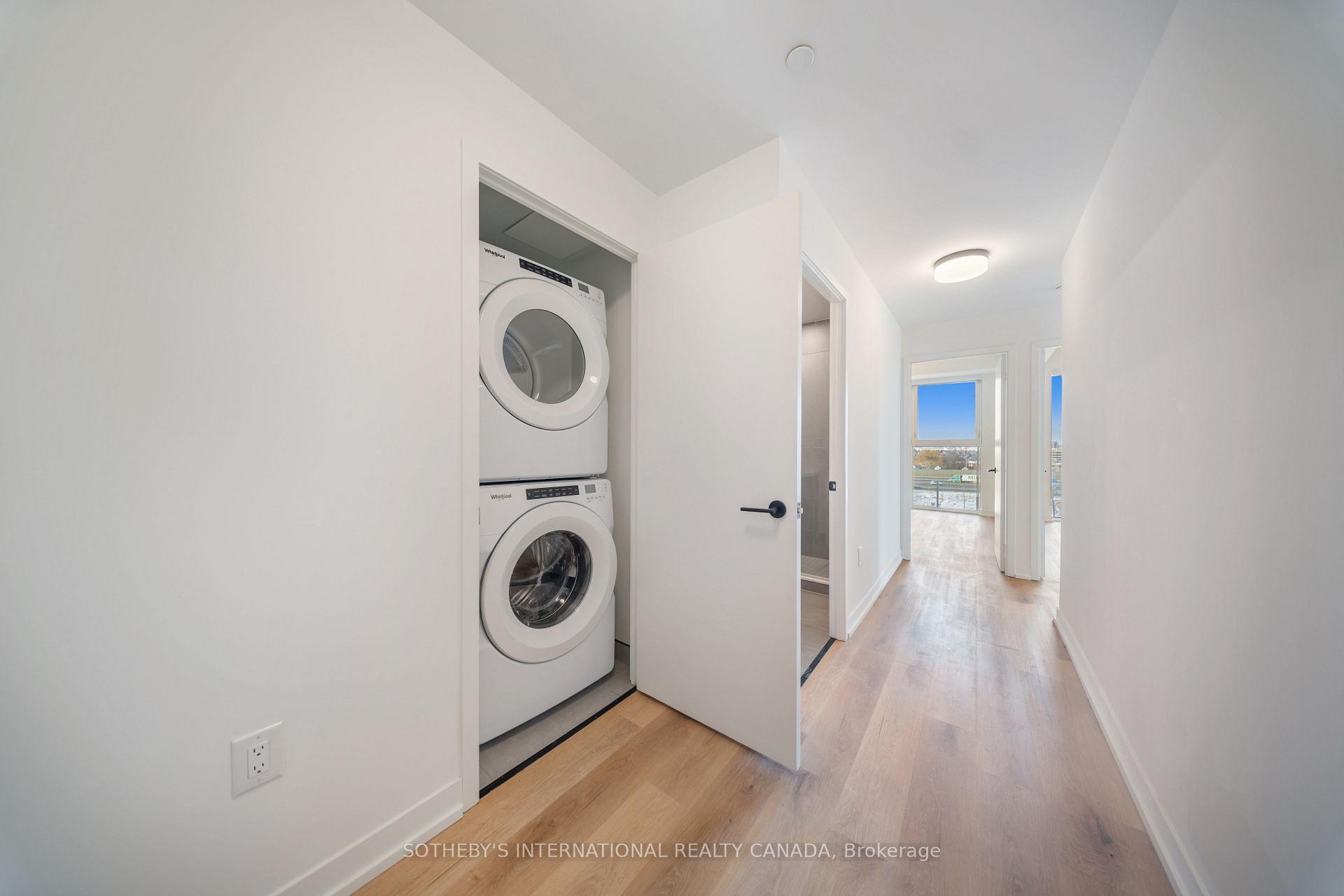 5 York Garden Way 402, Toronto Unit: 402