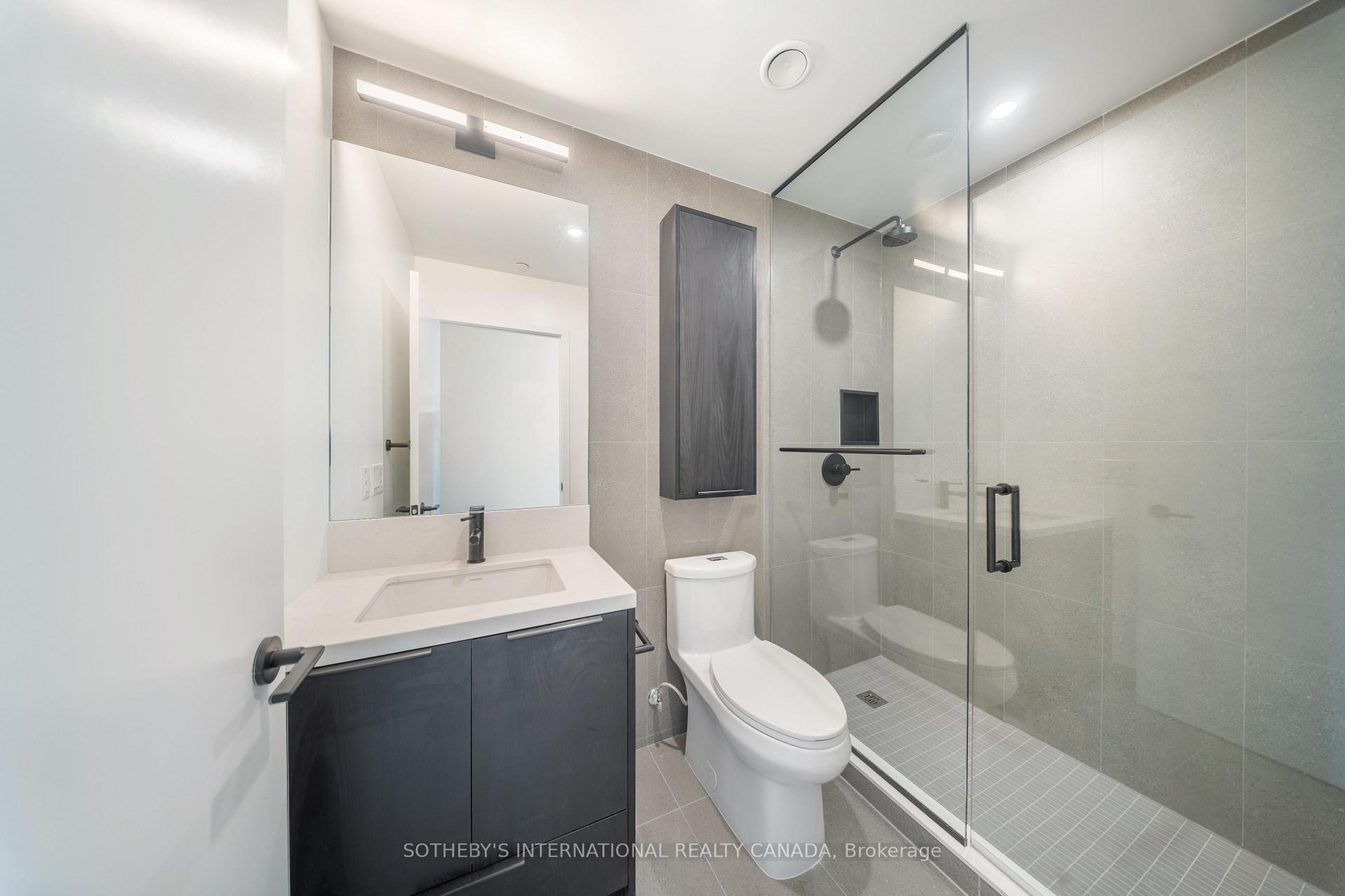 5 York Garden Way 402, Toronto Unit: 402