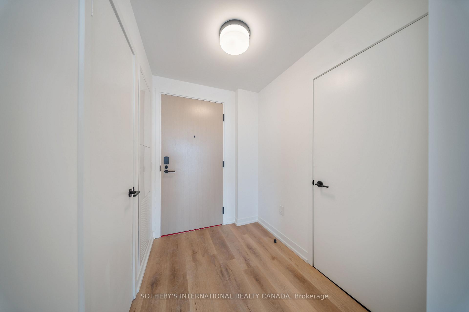5 York Garden Way 402, Toronto Unit: 402