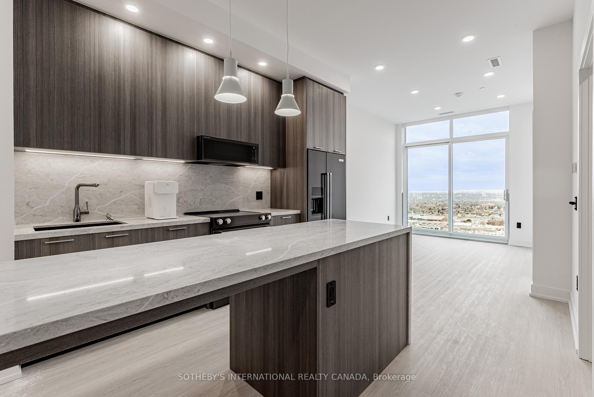 31 York Garden Way 505, Toronto Unit: 505