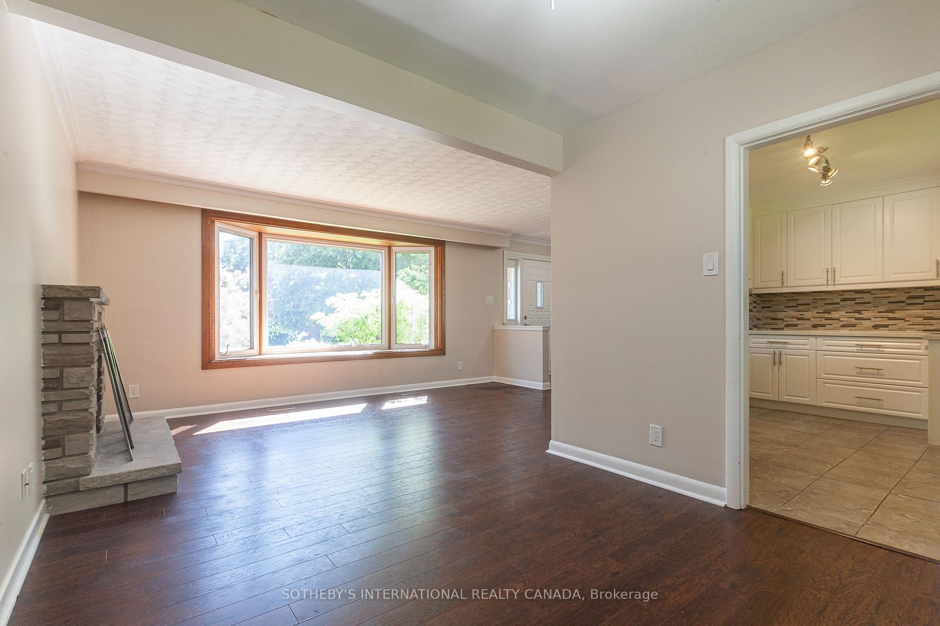 1461 Moss Glen Road
