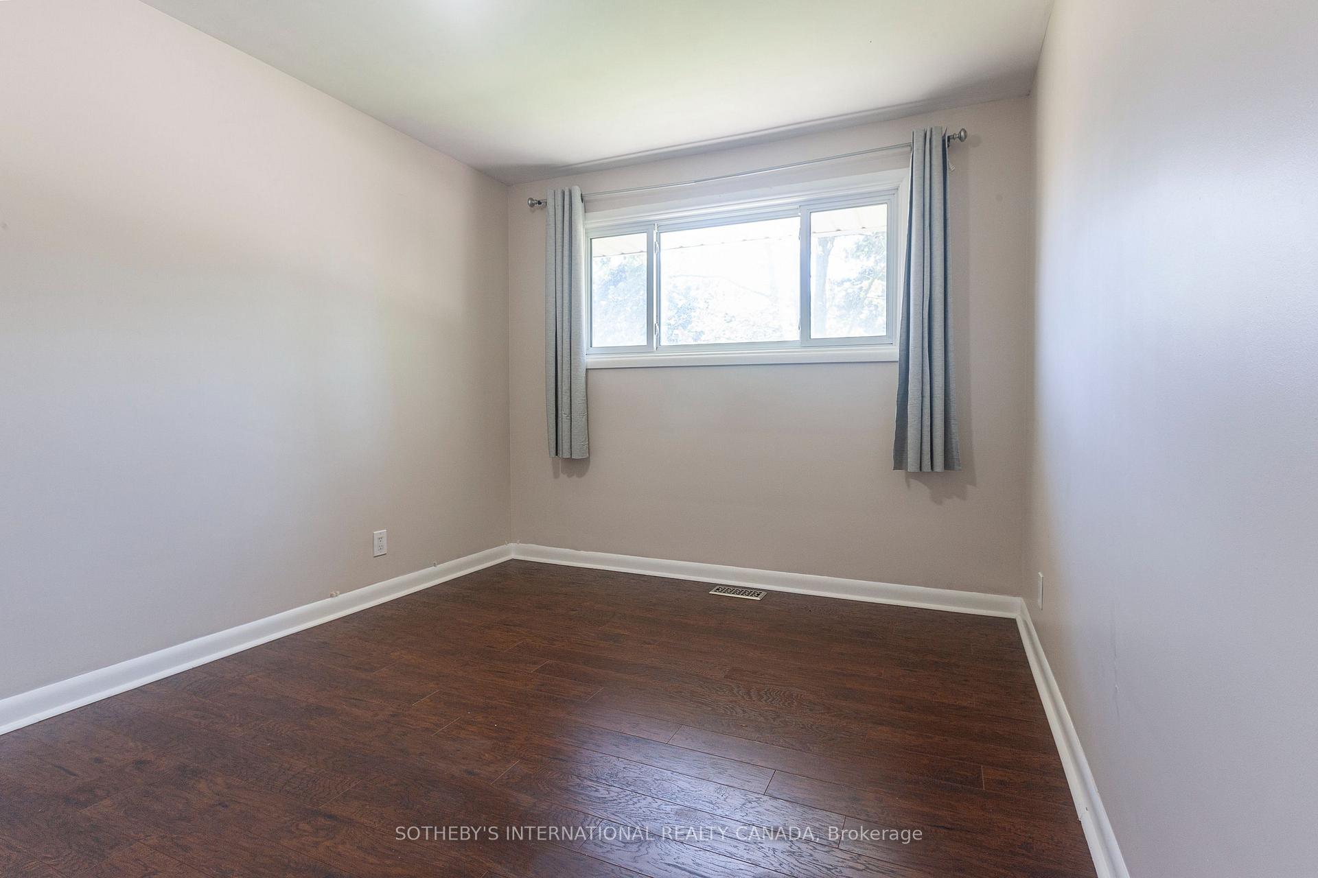 1461 Moss Glen Road