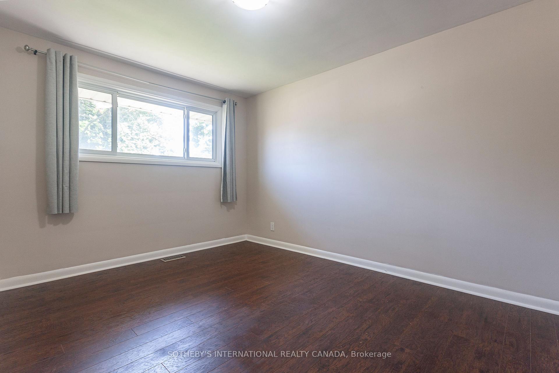 1461 Moss Glen Road