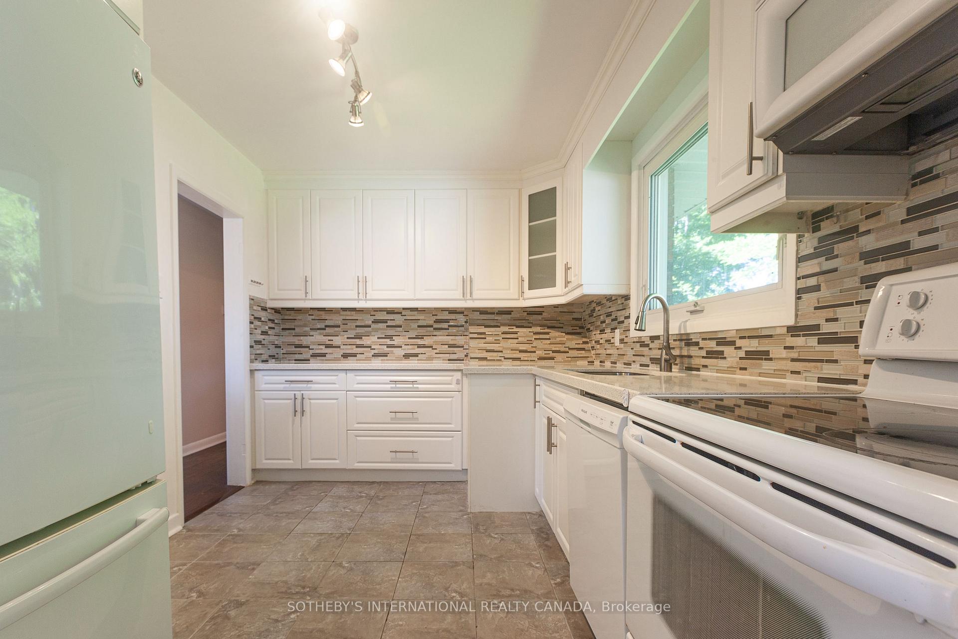 1461 Moss Glen Road