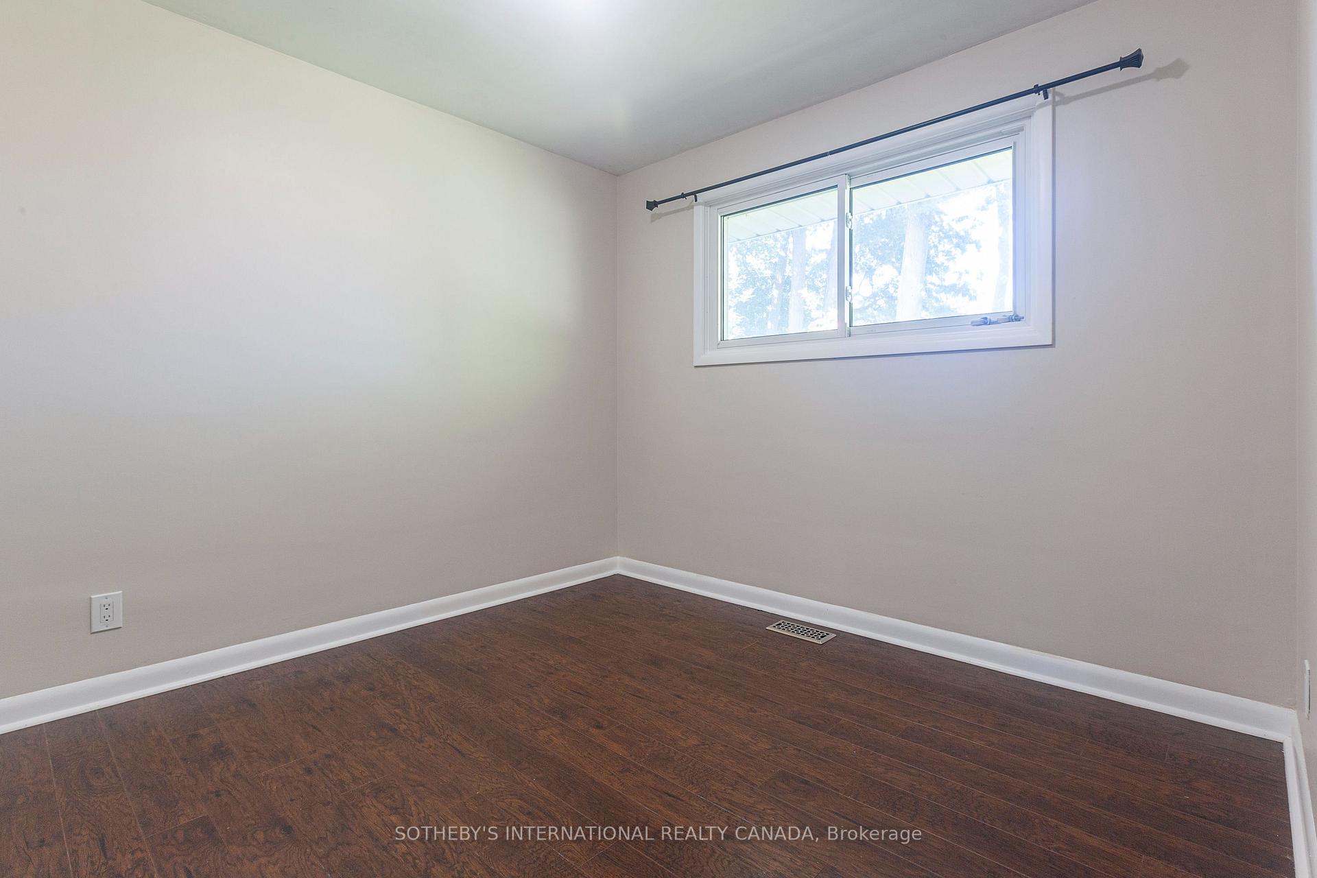 1461 Moss Glen Road