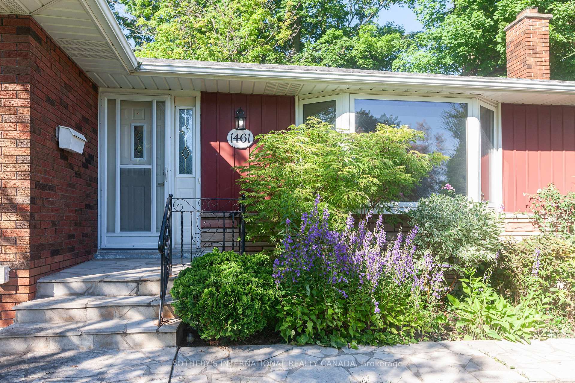 1461 Moss Glen Road