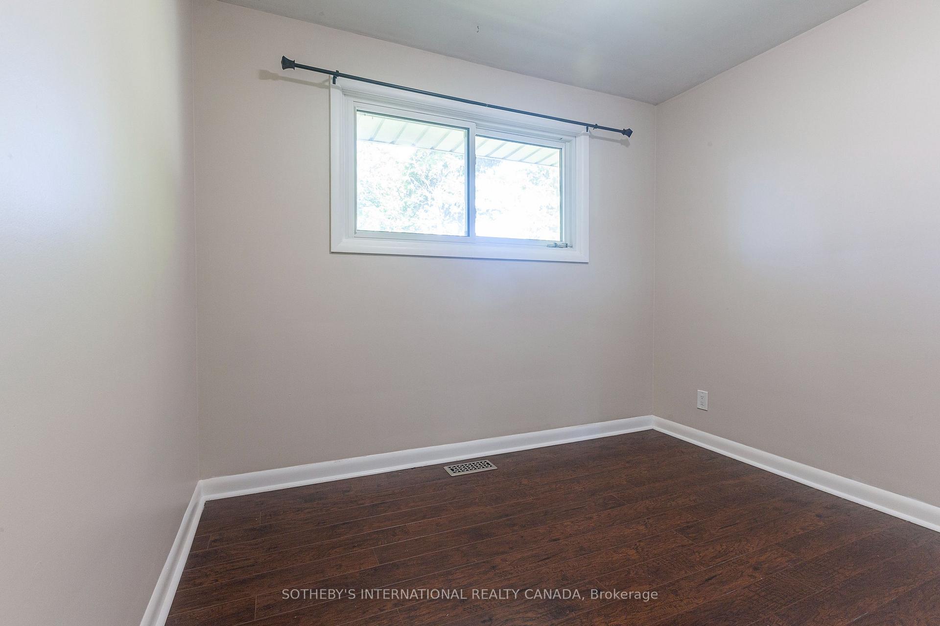 1461 Moss Glen Road