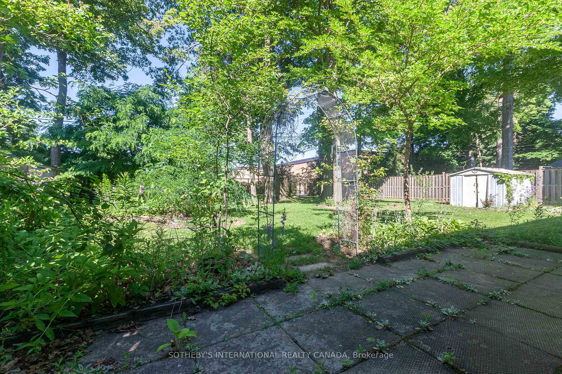 1461 Moss Glen Road