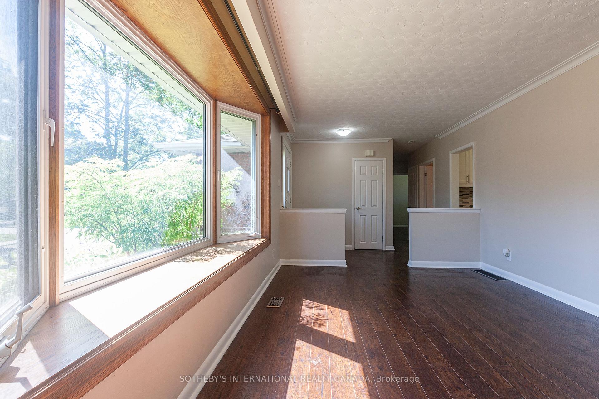 1461 Moss Glen Road