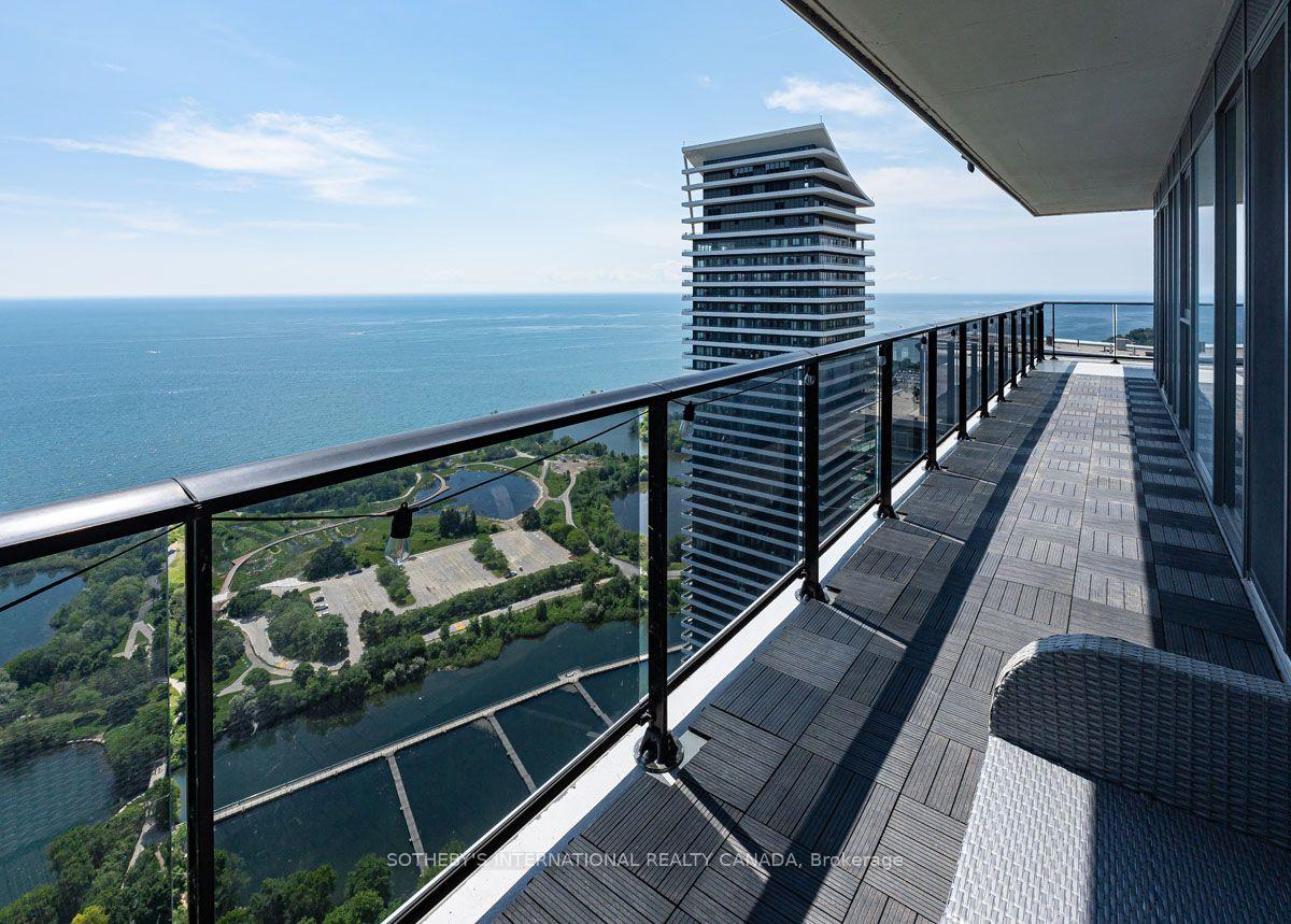 70 Annie Craig Drive 4805, Toronto Unit: 4805