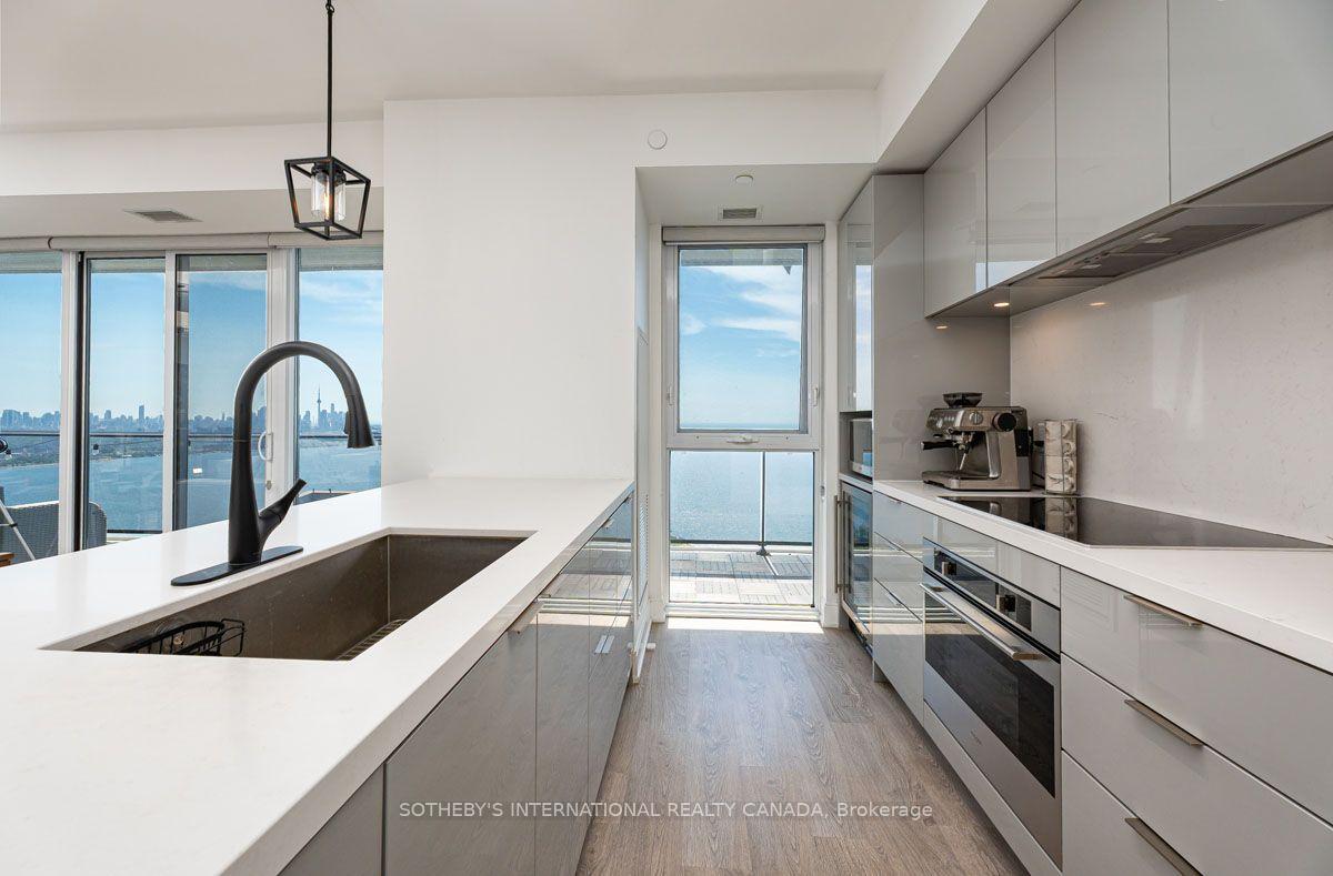 70 Annie Craig Drive 4805, Toronto Unit: 4805