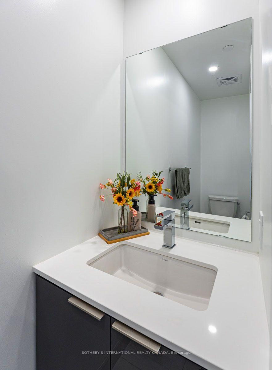 70 Annie Craig Drive 4805, Toronto Unit: 4805