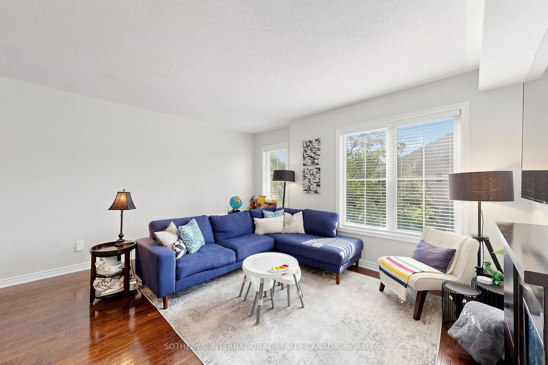 38 Cedar Lake Crescent