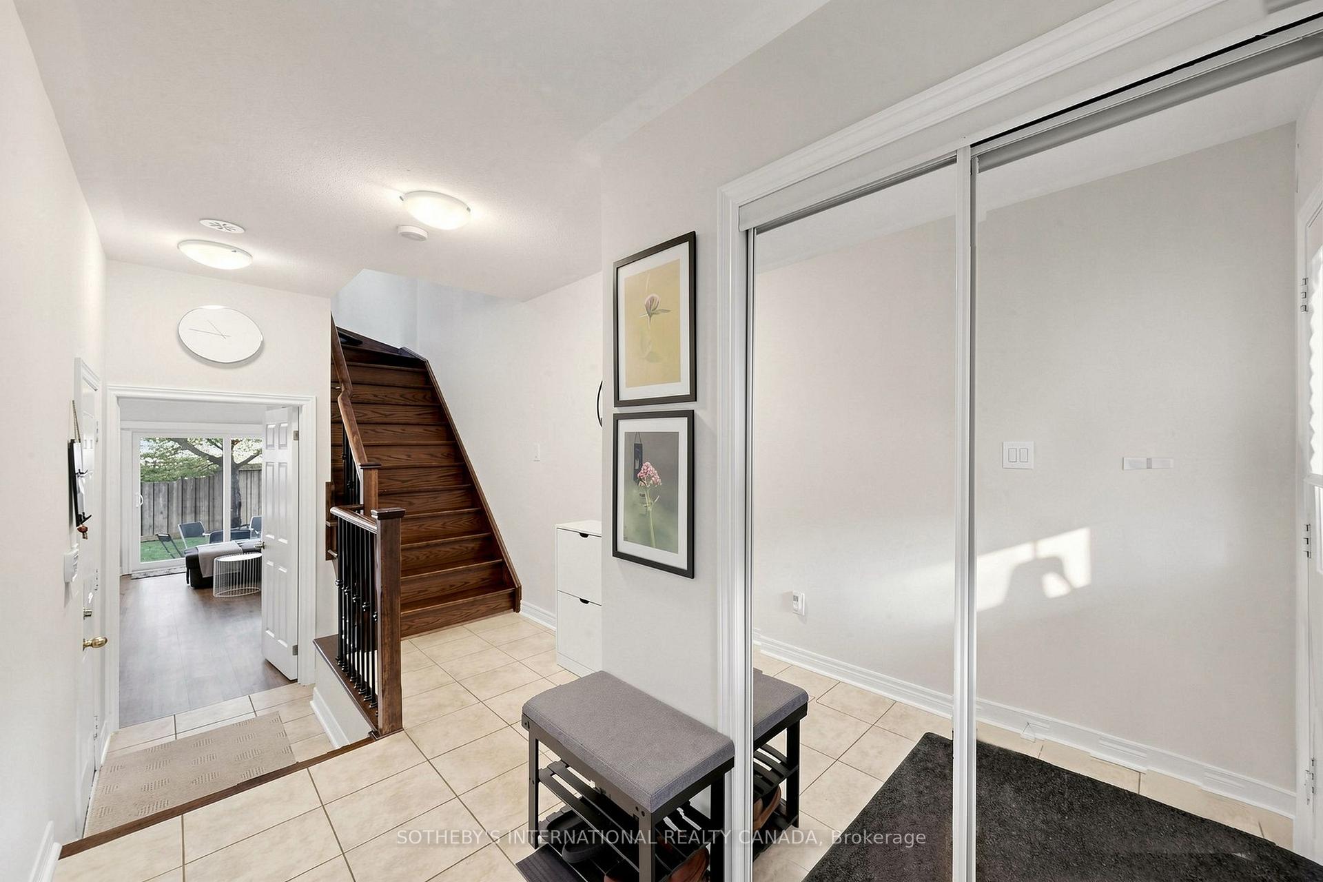 38 Cedar Lake Crescent