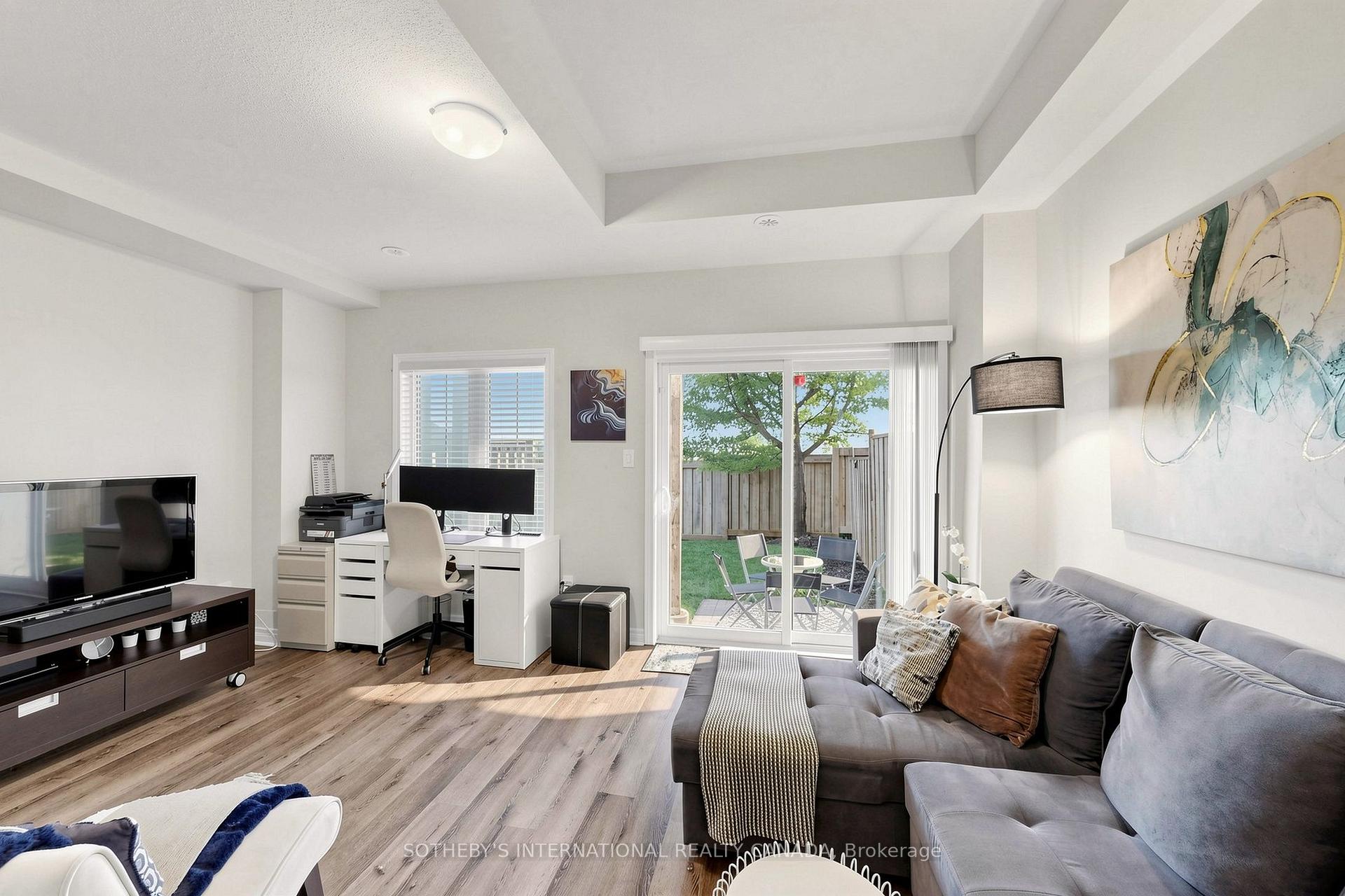 38 Cedar Lake Crescent