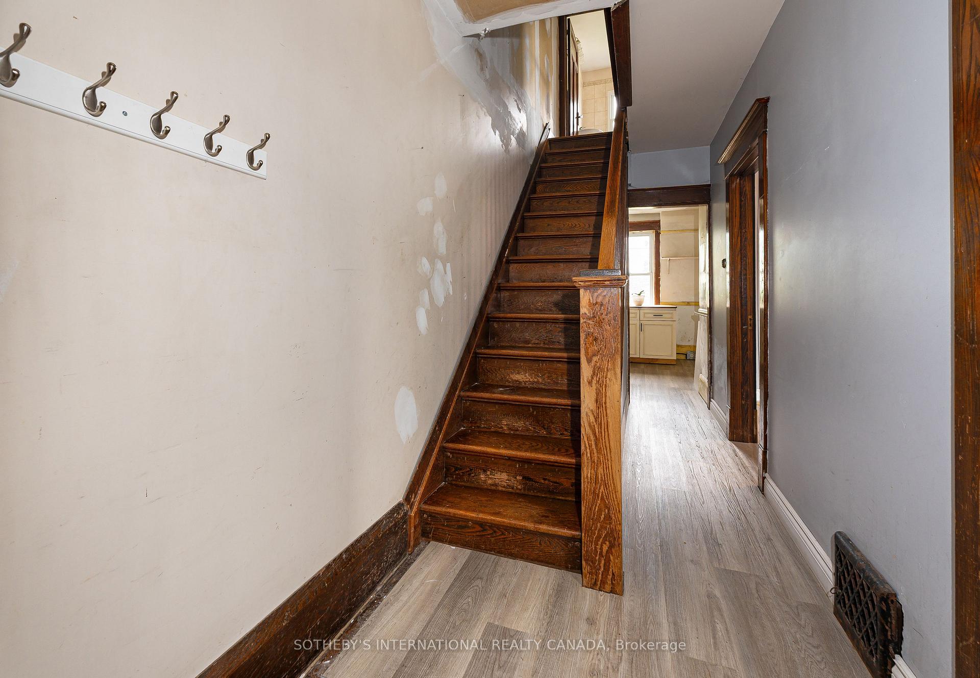 4 Marshall Boulevard, Toronto