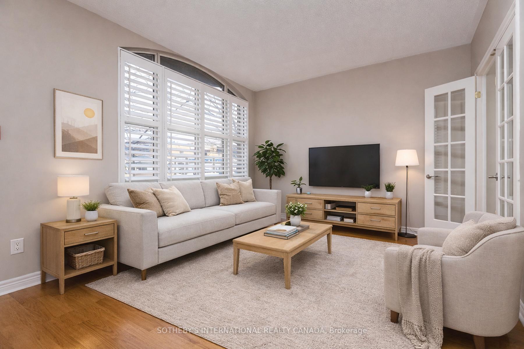 3085 Bloor Street W 108, Toronto Unit: 108