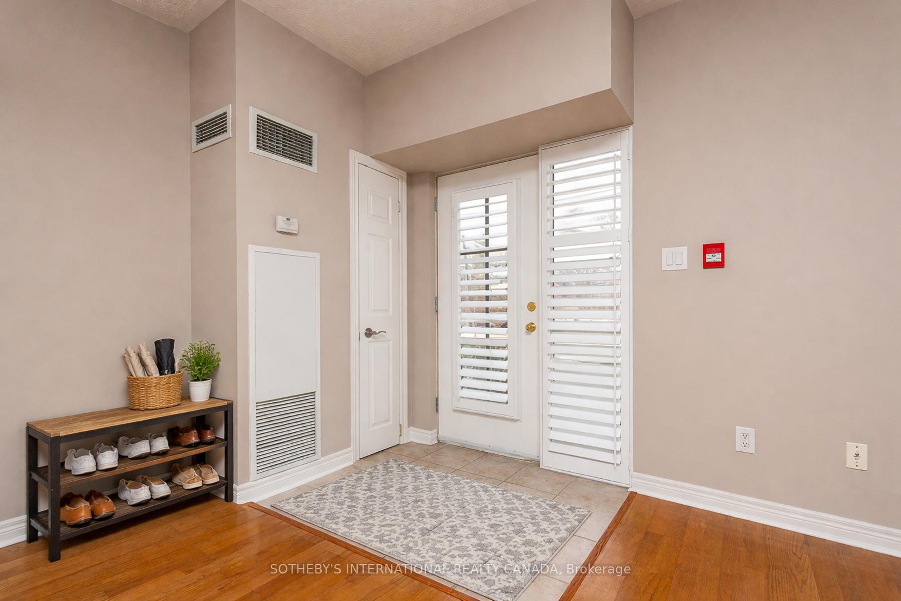 3085 Bloor Street W 108, Toronto Unit: 108