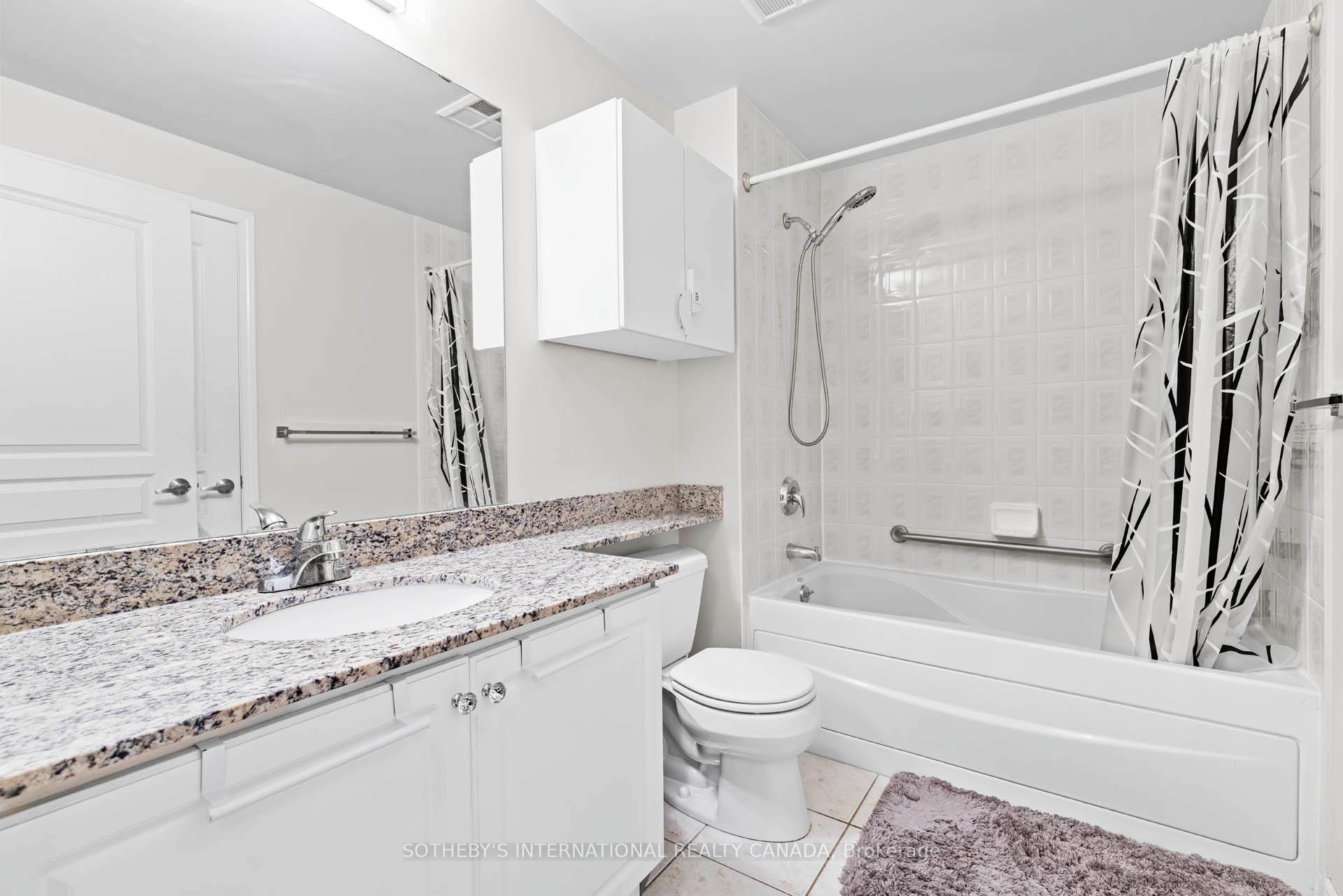 5 Marine Parade Drive 1013, Toronto Unit: 1013