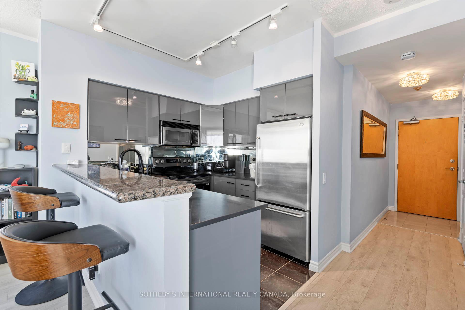 5 Marine Parade Drive 1013, Toronto Unit: 1013
