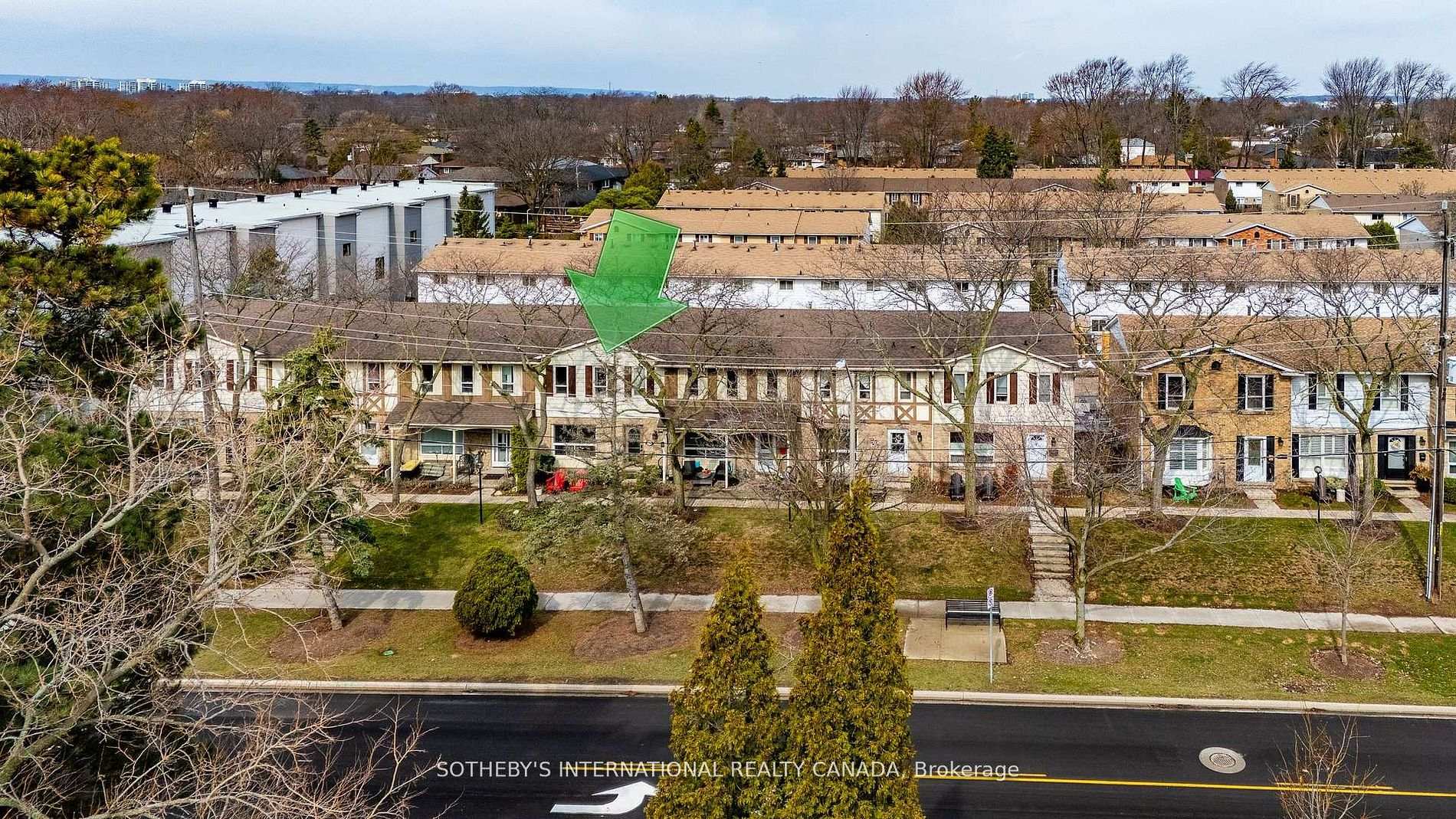 5475 Lakeshore Road 113
