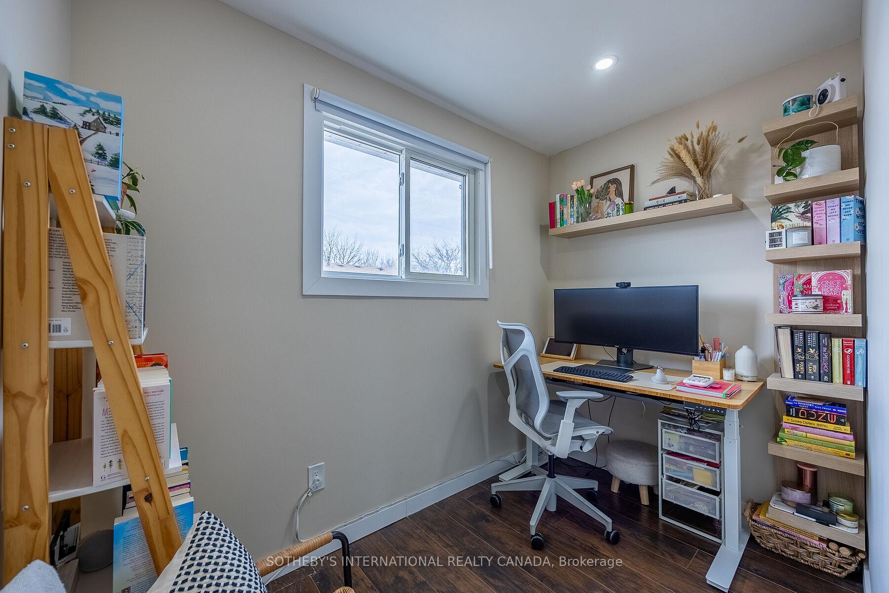 5475 Lakeshore Road 113