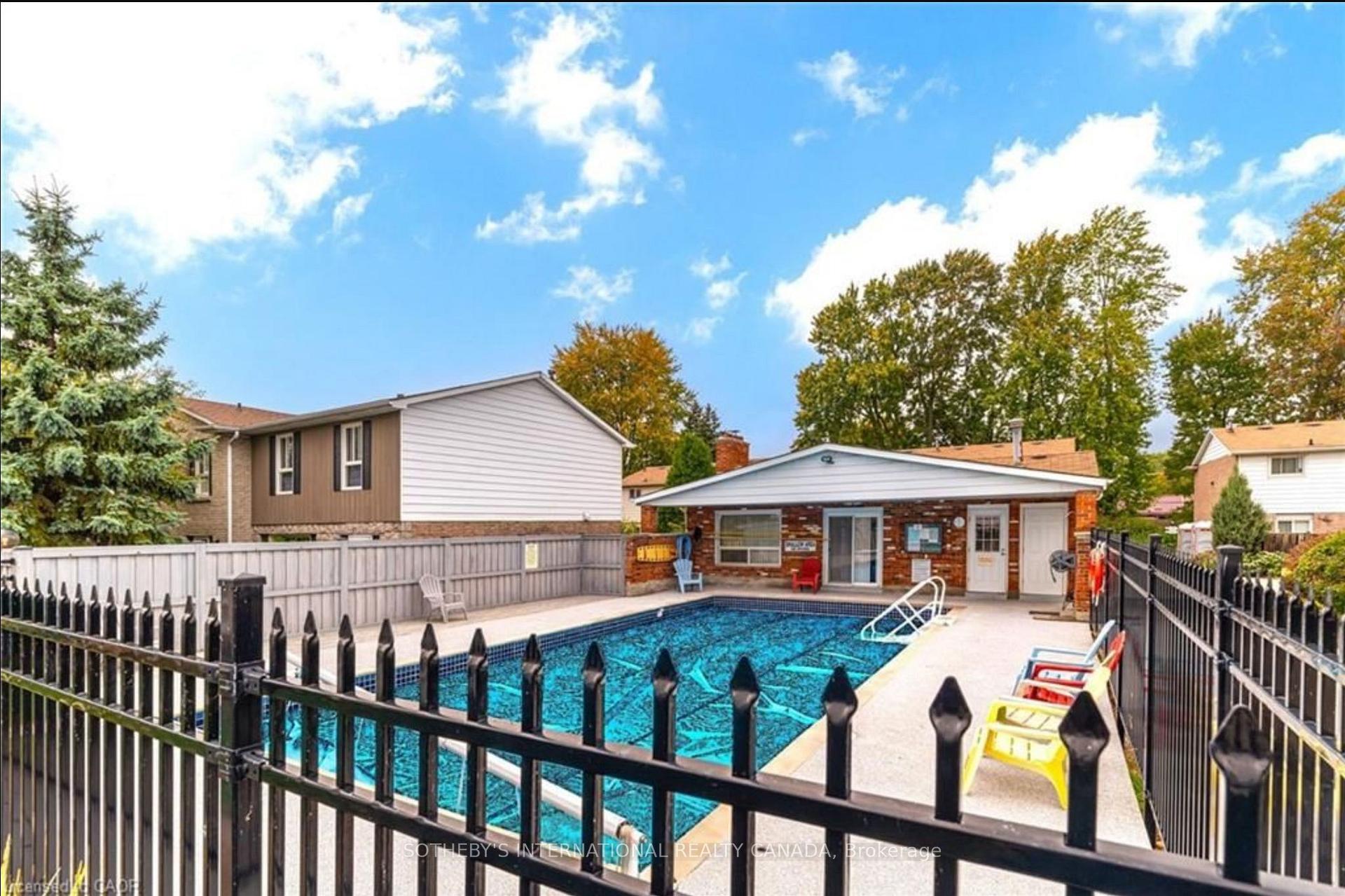 5475 Lakeshore Road 113