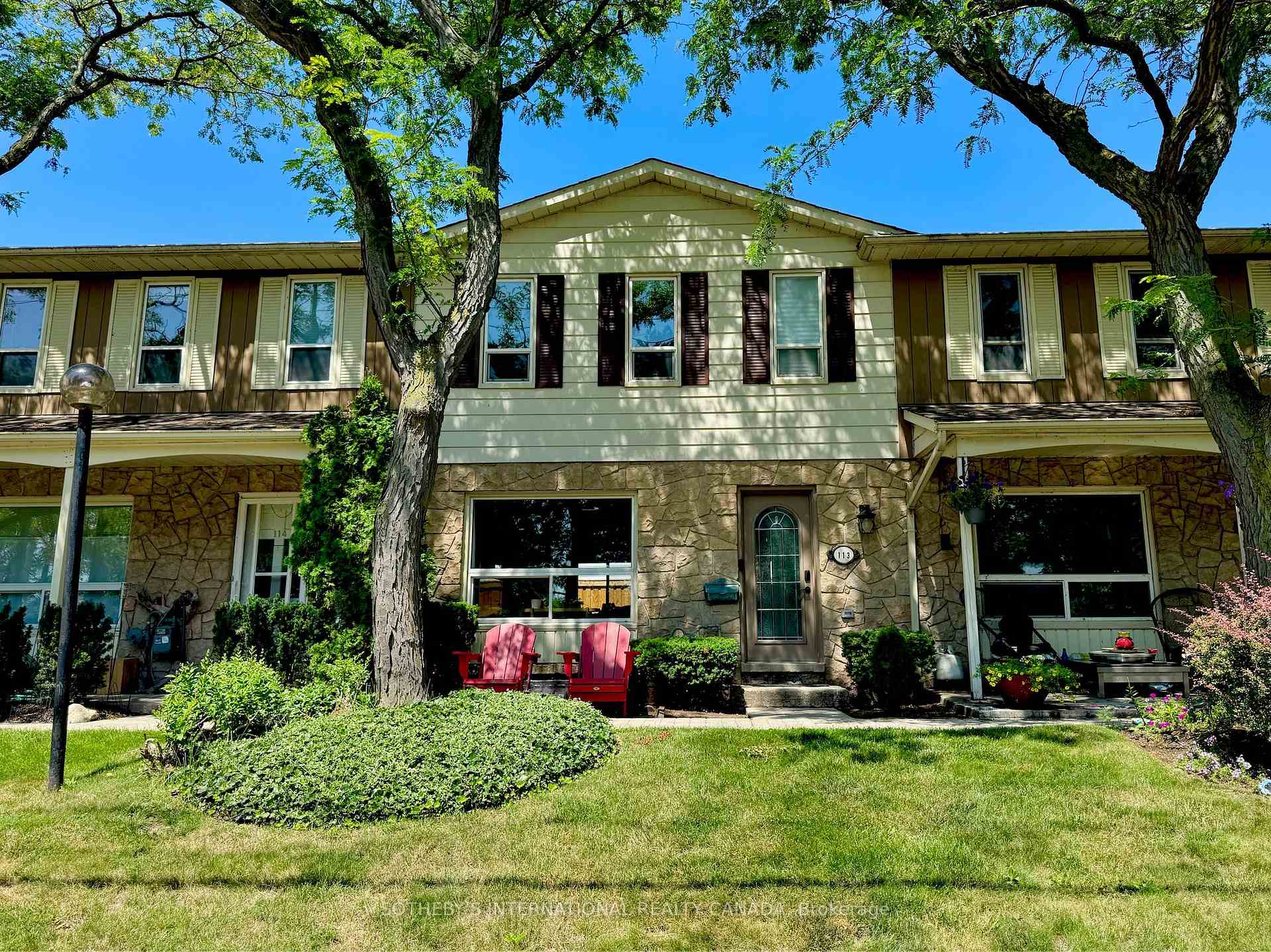 5475 Lakeshore Road 113