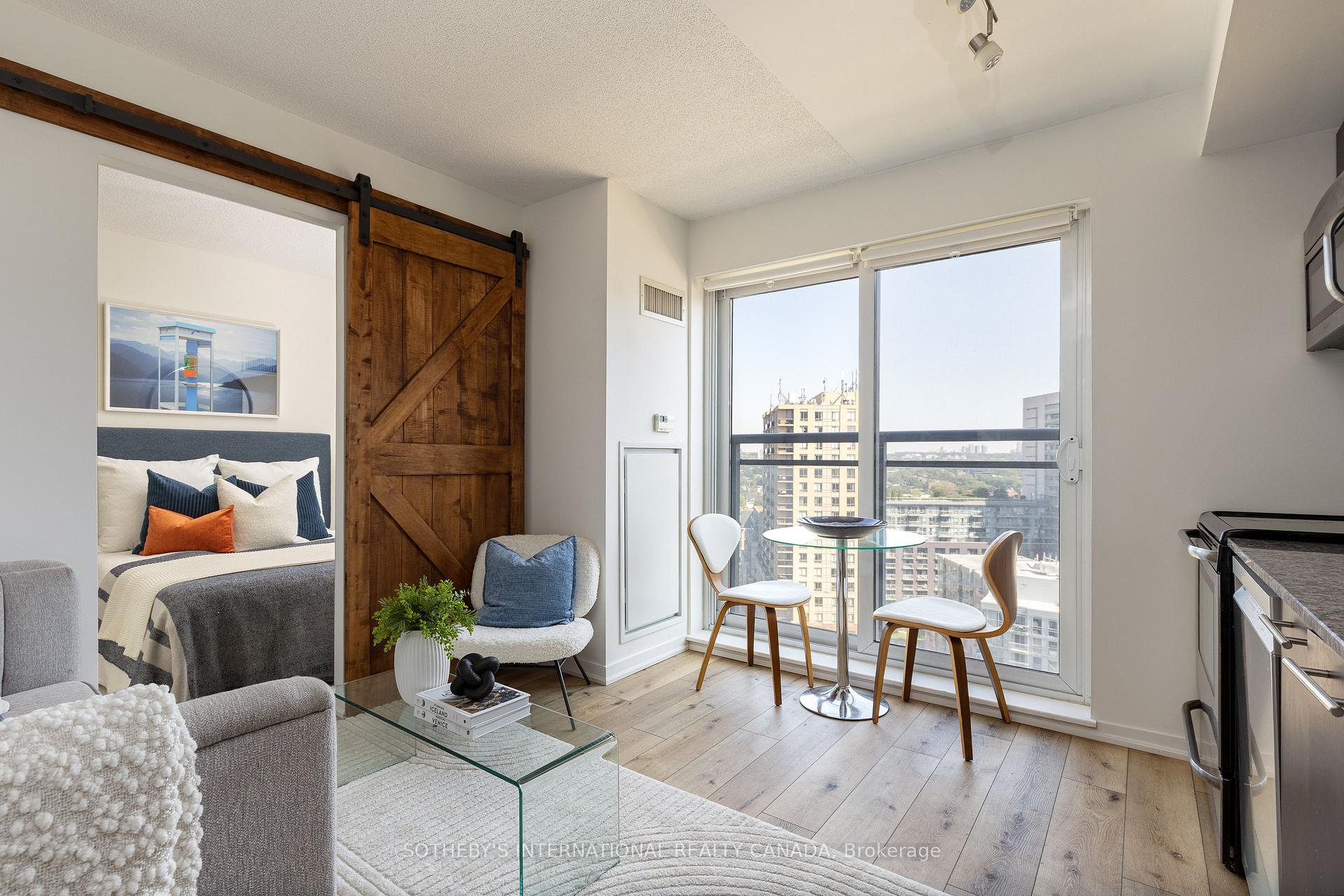 38 Joe Shuster Way 1619, Toronto Unit: 1619