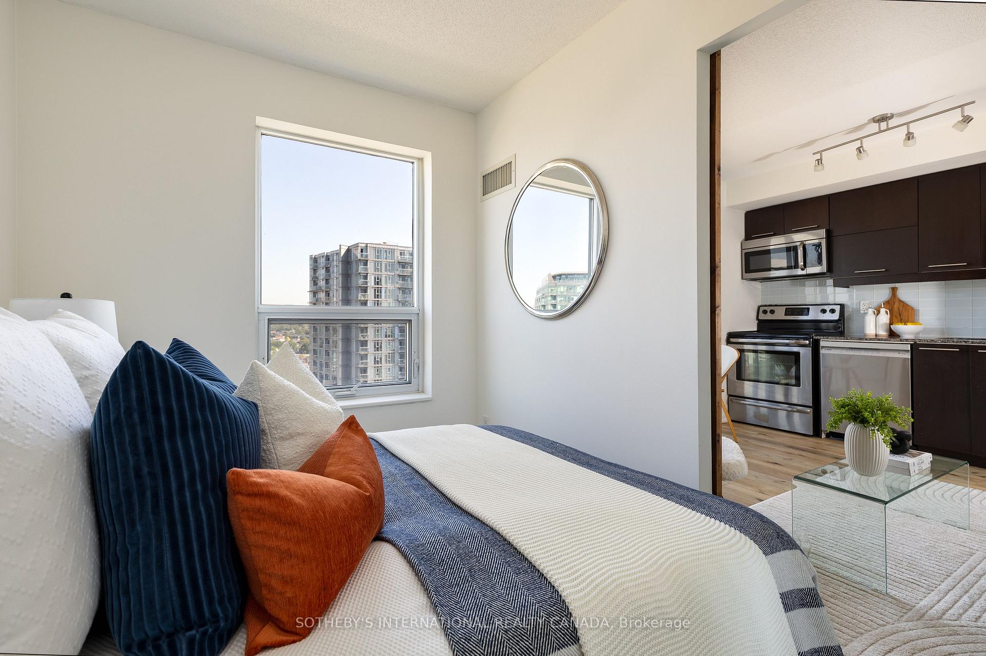 38 Joe Shuster Way 1619, Toronto Unit: 1619