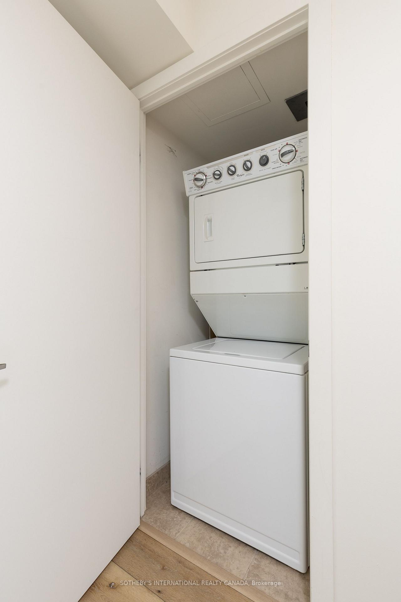 38 Joe Shuster Way 1619, Toronto Unit: 1619