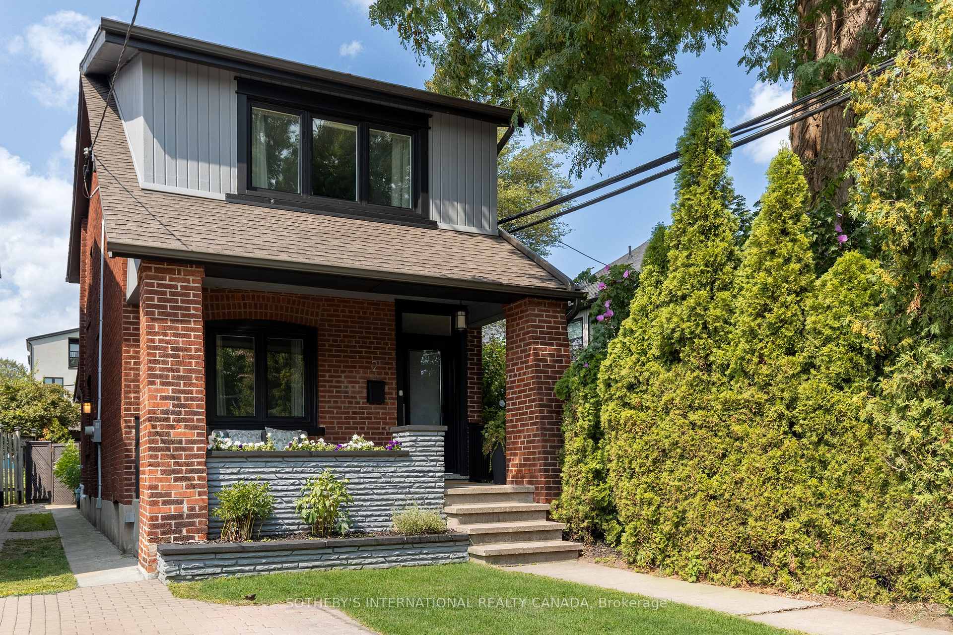 2 Rexford Road, Toronto