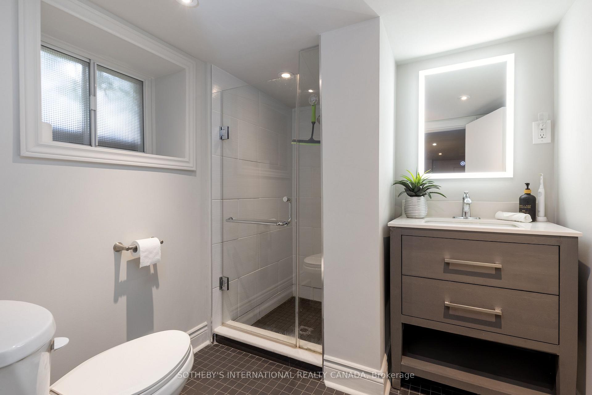 2 Rexford Road, Toronto