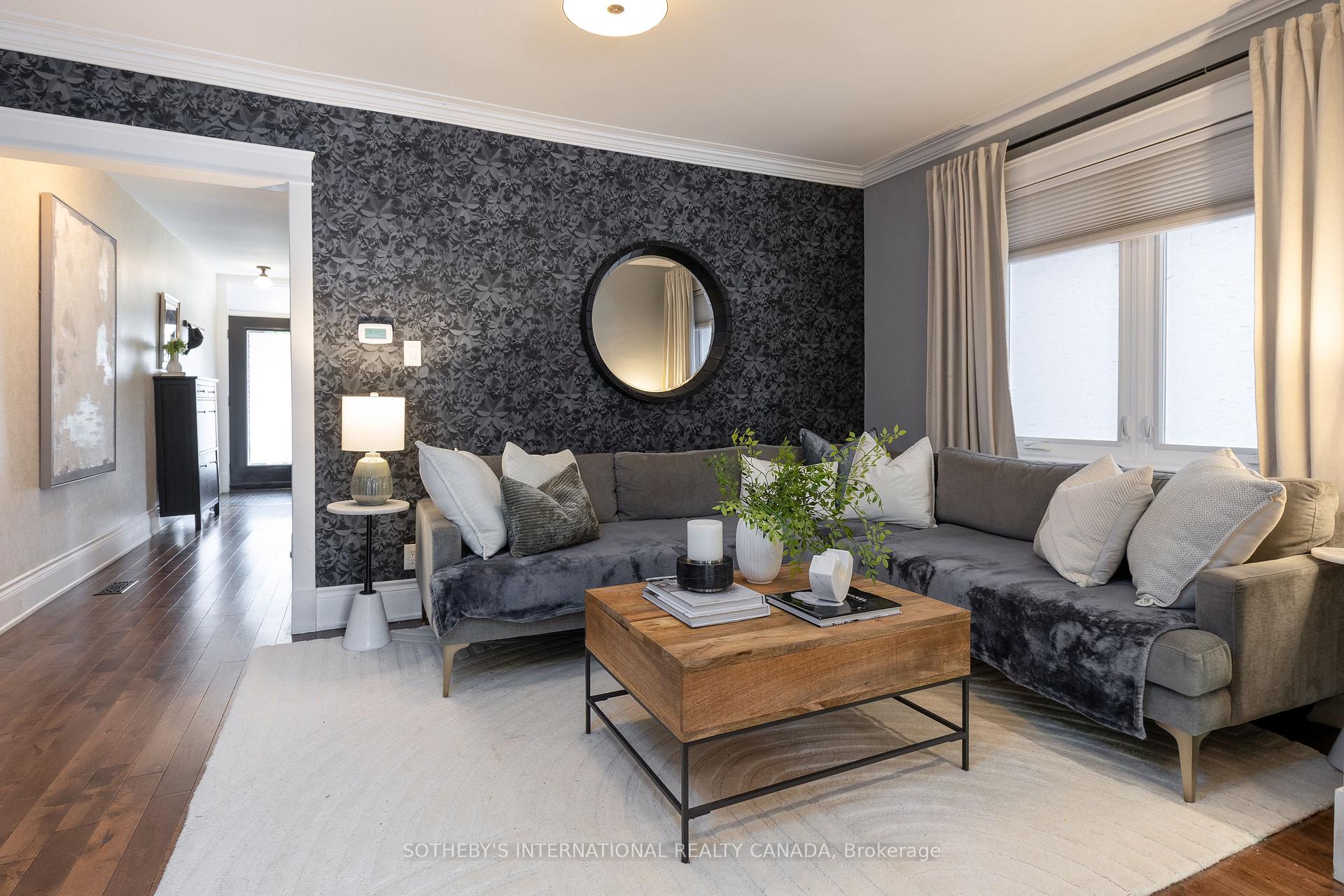 2 Rexford Road, Toronto