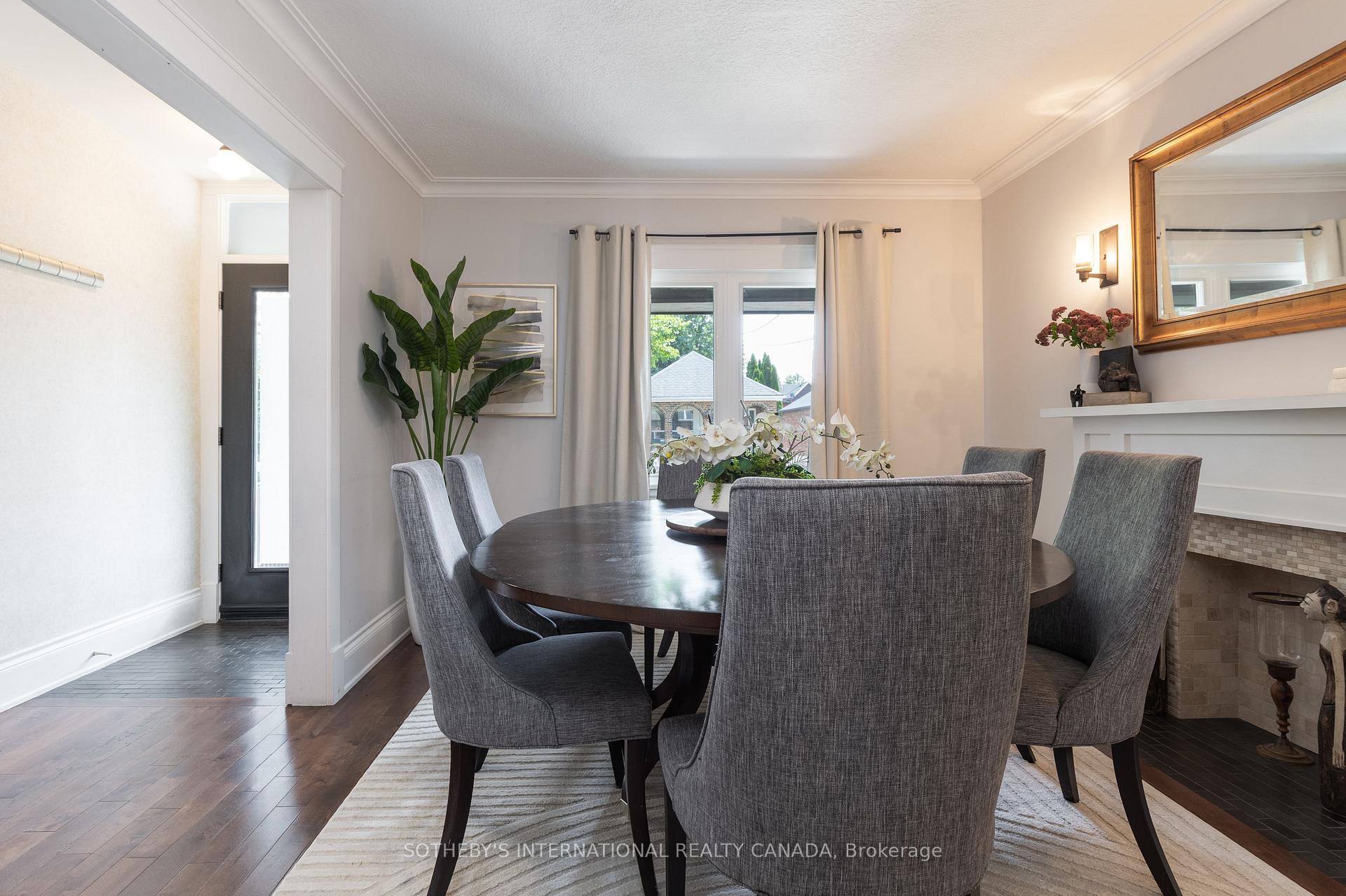 2 Rexford Road, Toronto