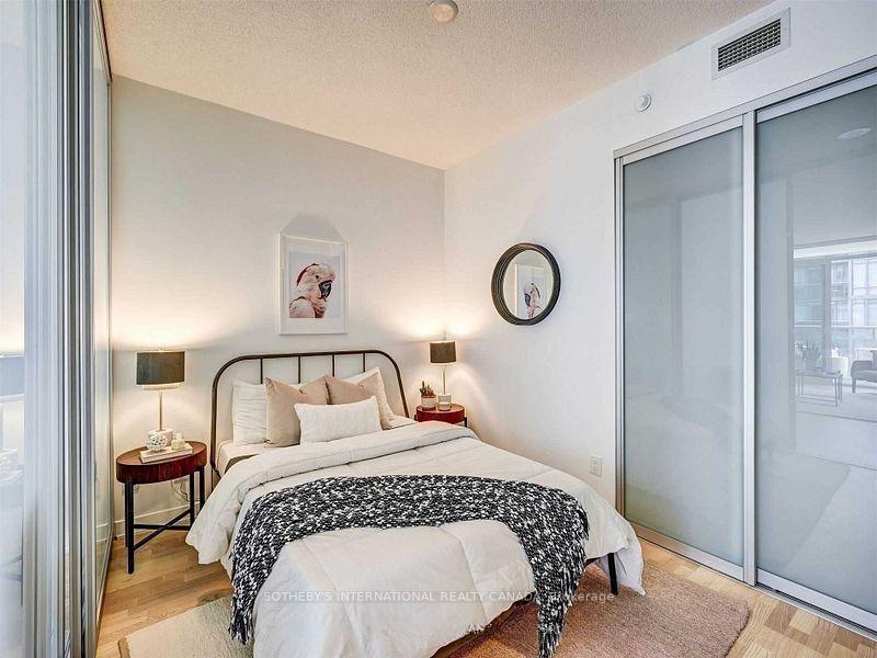 88 Park Lawn Road 2710, Toronto Unit: 2710