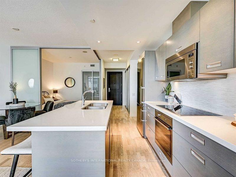 88 Park Lawn Road 2710, Toronto Unit: 2710