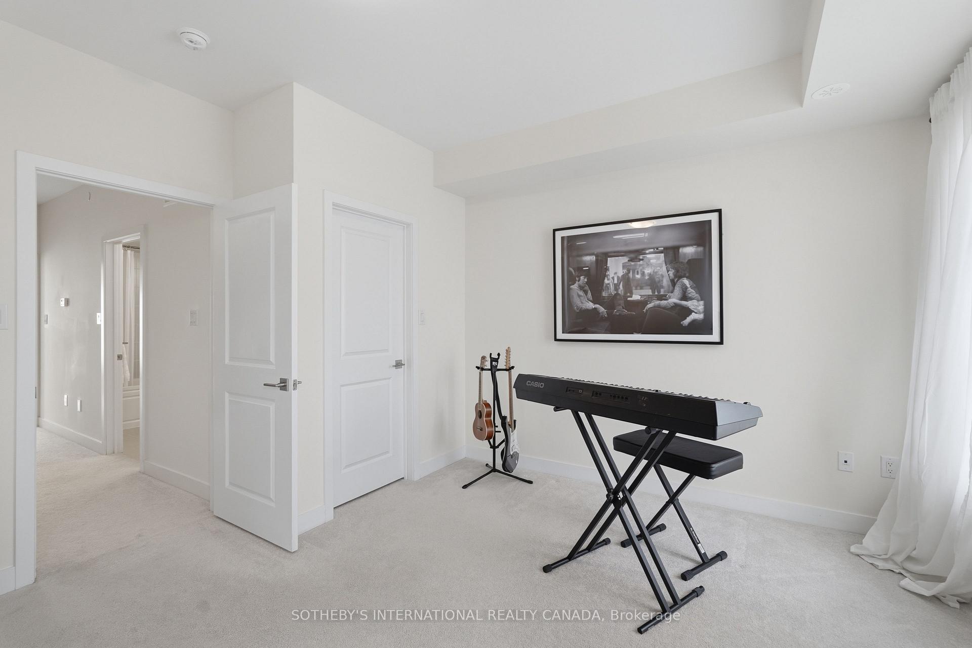 60 William Duncan Road, Toronto