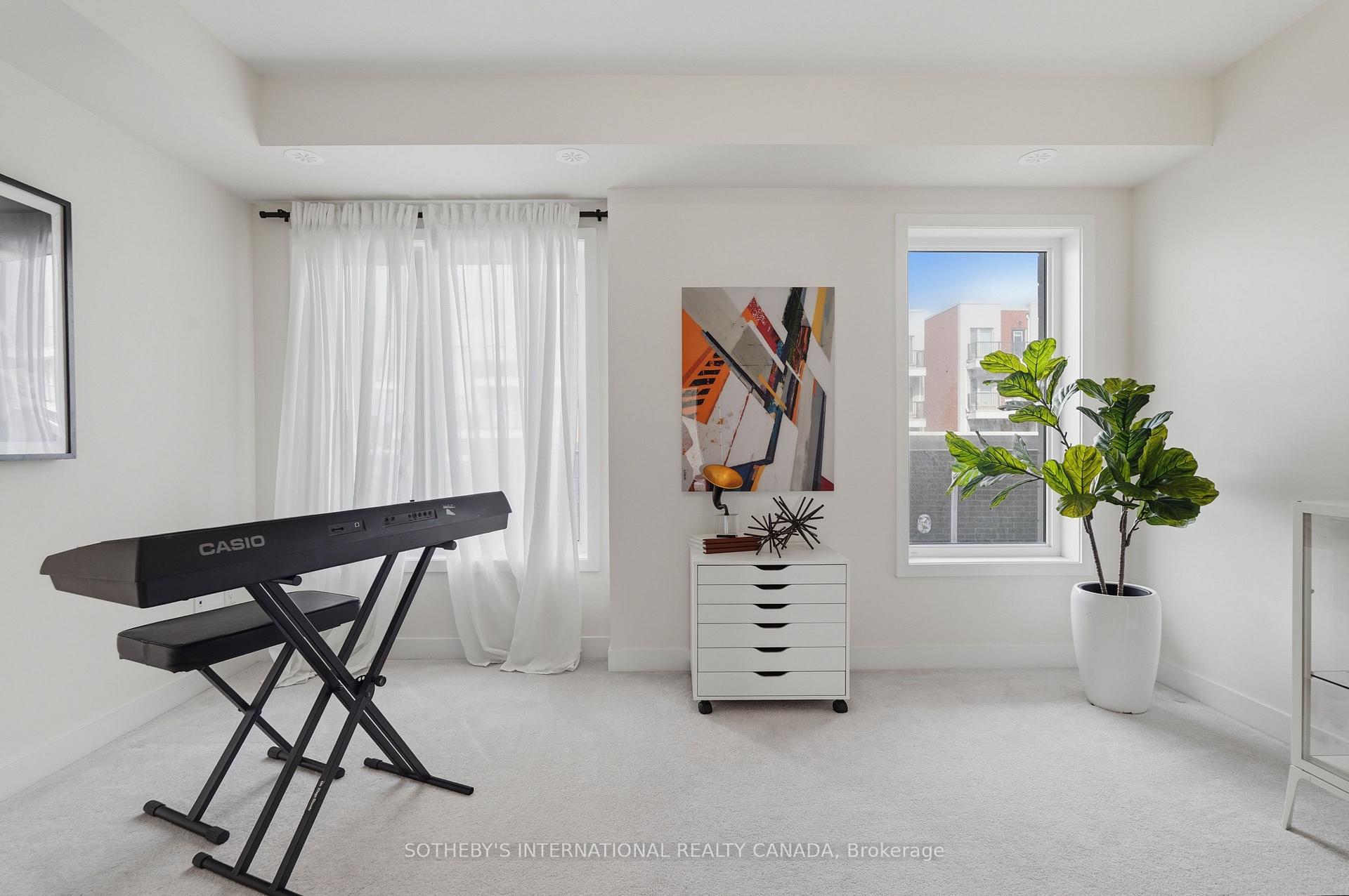 60 William Duncan Road, Toronto