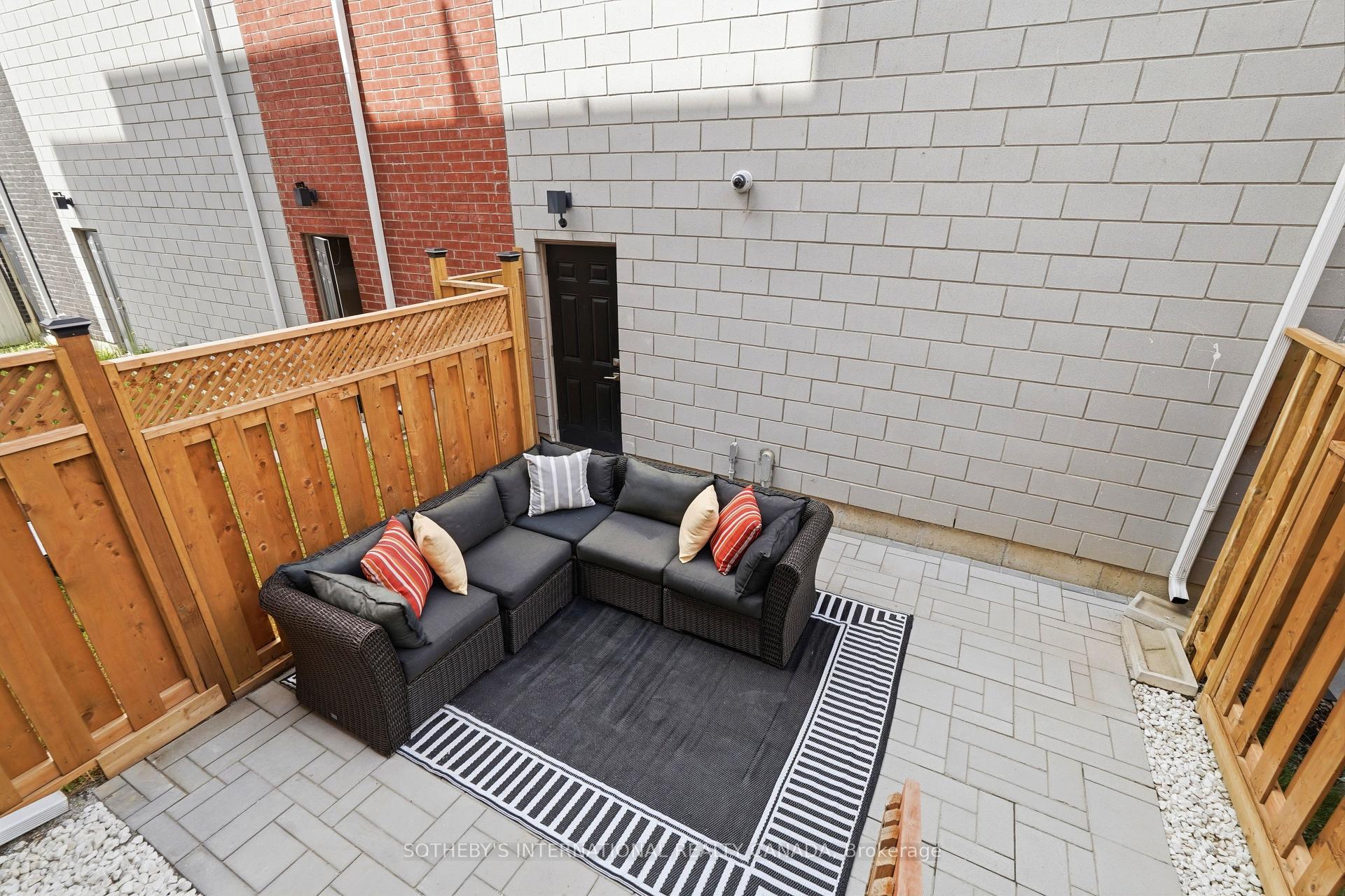 60 William Duncan Road, Toronto