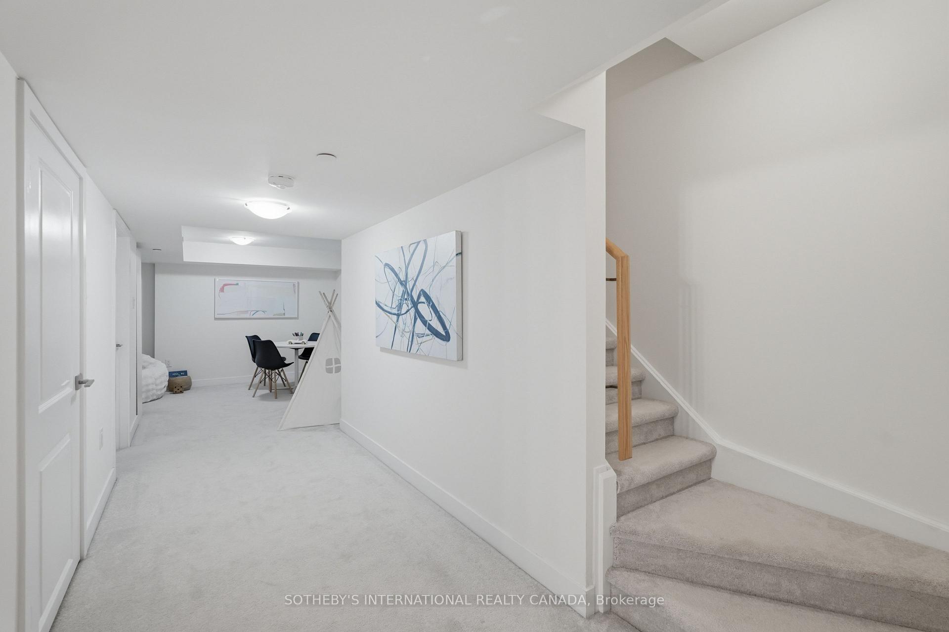 60 William Duncan Road, Toronto