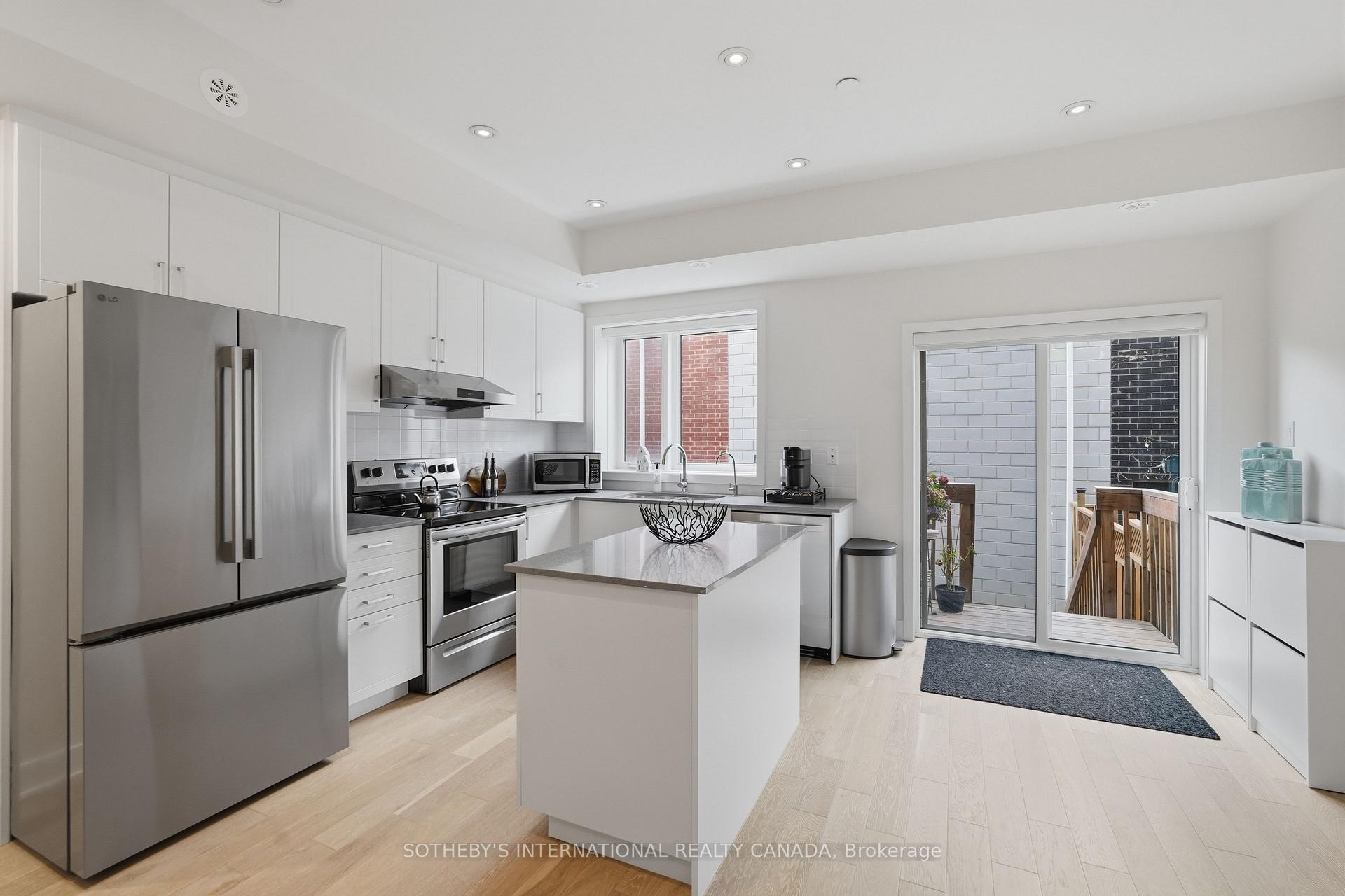 60 William Duncan Road, Toronto